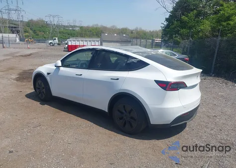 2025 Tesla Model Y Long Range Dual Motor All-Wheel Drive from USA, damaged, VIN 7SAYGDED7SA378872